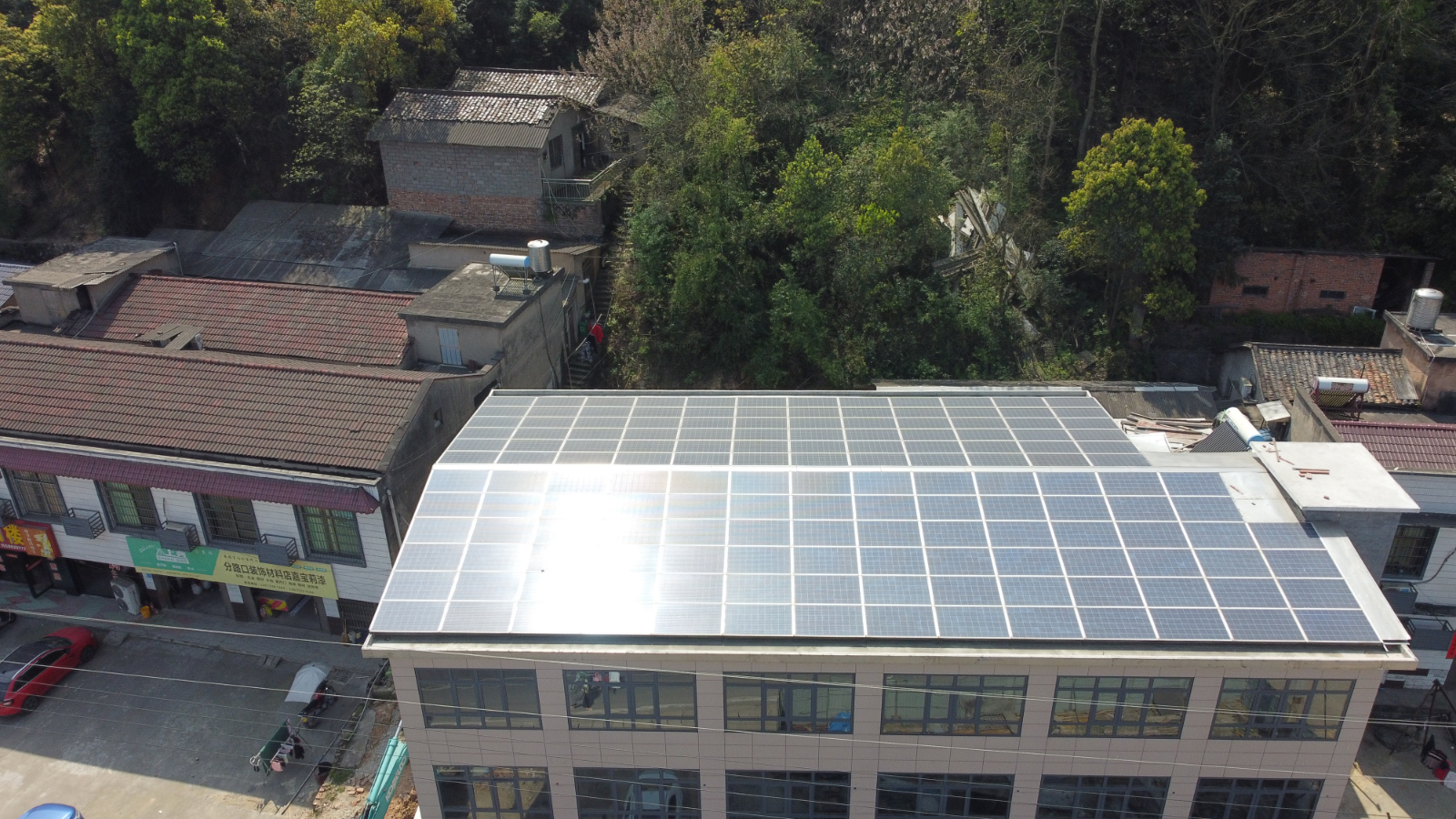 [農村光伏屋頂]湘潭譚家山鎮光伏陽光棚太陽能發電屋頂42.35千瓦項目