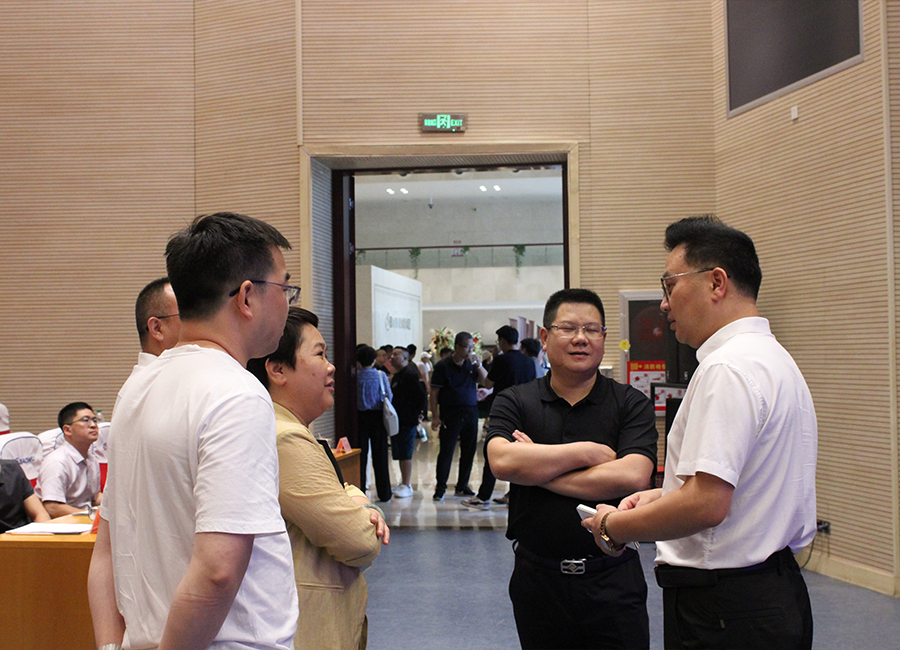 光伏電站_家用太陽能光伏發電_光伏發電代理加盟